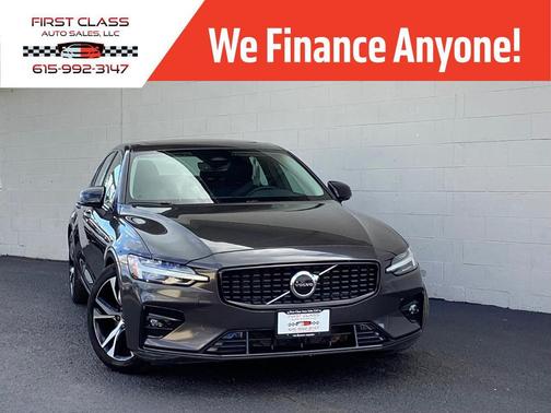 2024 Volvo S60 B5 Core Dark Theme
