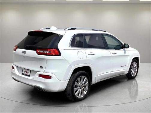 2016 Jeep Cherokee Overland