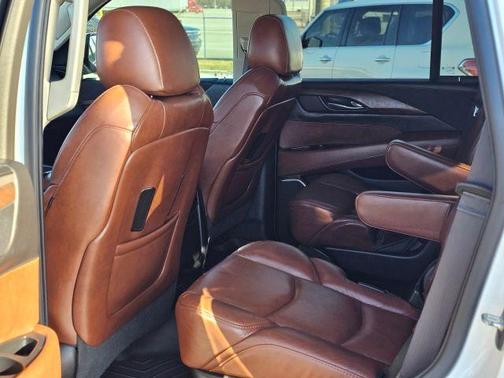 2018 Cadillac Escalade Premium Luxury