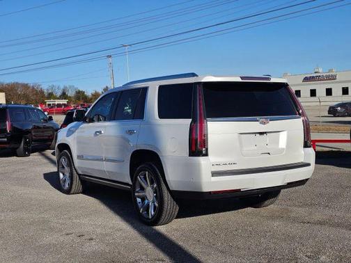 2018 Cadillac Escalade Premium Luxury