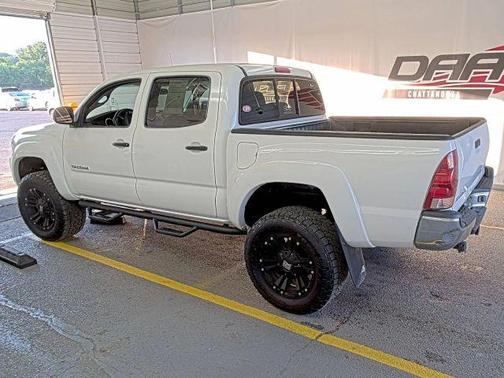 White 2006 Toyota Tacoma Double Cab