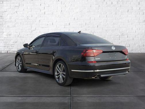 Deep Black Pearl Effect 2018 Volkswagen Passat 2.0T R-Line