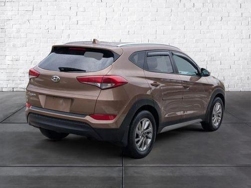 2017 Hyundai TUCSON SE Plus
