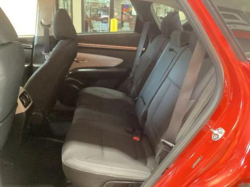 Red 2022 Hyundai TUCSON SEL