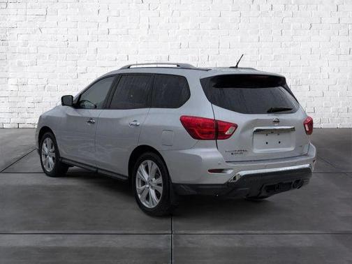 2018 Nissan Pathfinder SL