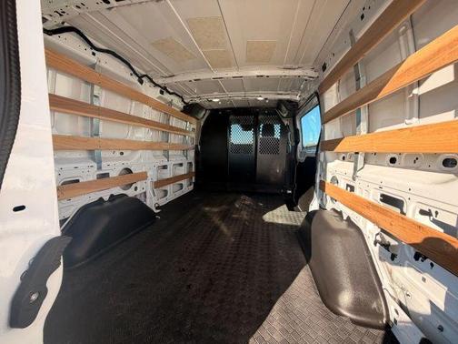 2024 Ford Transit-250 LOW ROOF W/RWB