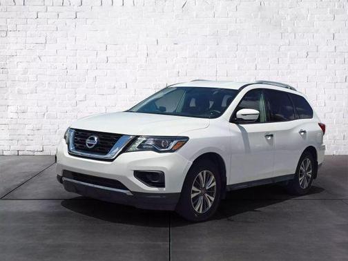 2020 Nissan Pathfinder S