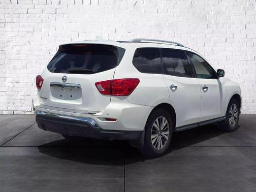 2020 Nissan Pathfinder S