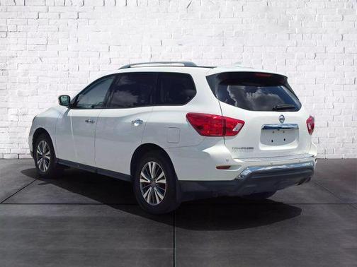 2020 Nissan Pathfinder S