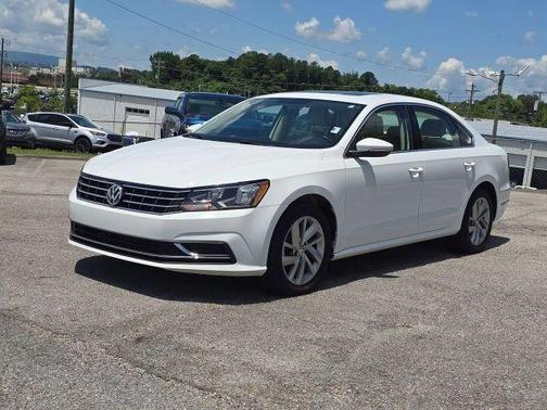 2018 Volkswagen Passat 2.0T SE
