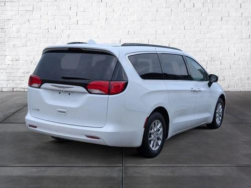 2020 Chrysler Voyager LXI