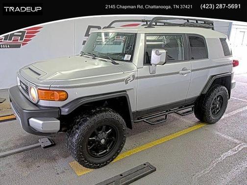 Silver 2007 Toyota FJ Cruiser