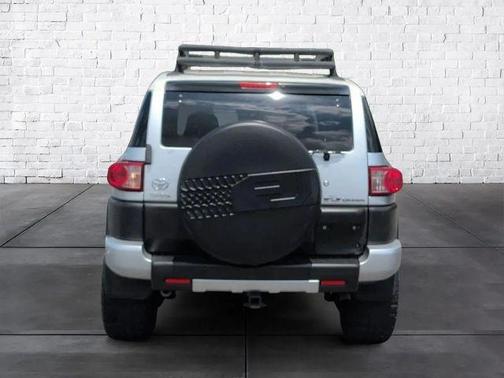 Silver 2007 Toyota FJ Cruiser