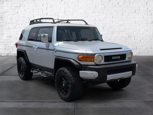 Silver 2007 Toyota FJ Cruiser