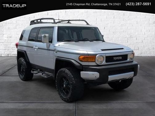 Silver 2007 Toyota FJ Cruiser