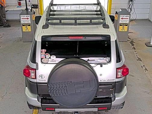 Silver 2007 Toyota FJ Cruiser