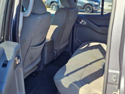 2020 Nissan Frontier SV