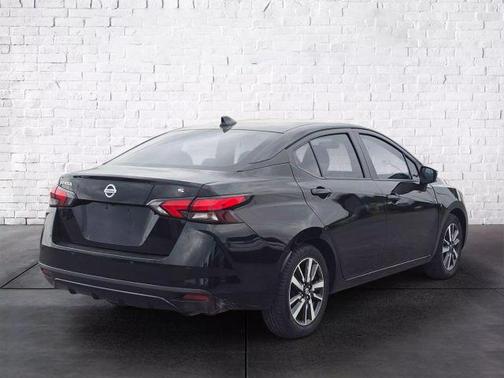 2021 Nissan Versa 1.6 SV