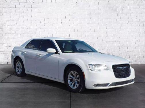2015 Chrysler 300 Limited
