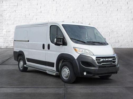White 2025 RAM ProMaster 2500 Base
