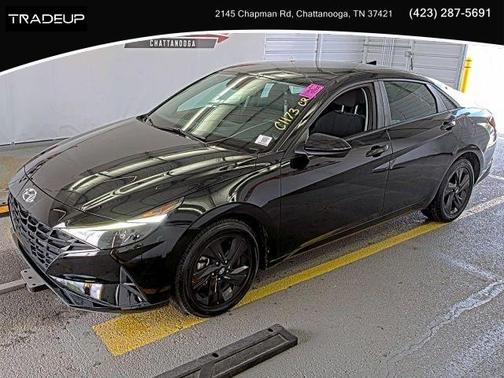 Black 2021 Hyundai ELANTRA SEL