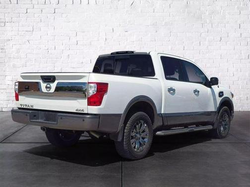 2017 Nissan Titan Platinum Reserve