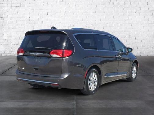 2019 Chrysler Pacifica Touring-L