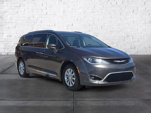 2019 Chrysler Pacifica Touring-L