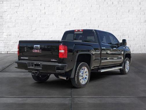 Black 2016 GMC Sierra 2500 Denali