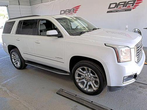 White 2019 GMC Yukon SLT