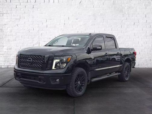 2019 Nissan Titan SL
