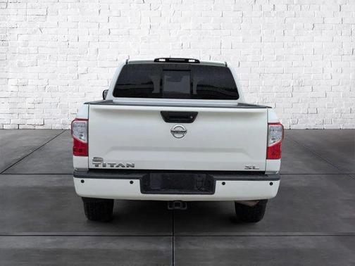 2017 Nissan Titan SL
