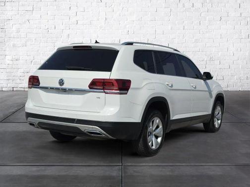 Pure White 2018 Volkswagen Atlas 3.6L Launch Edition