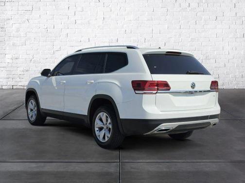 Pure White 2018 Volkswagen Atlas 3.6L Launch Edition