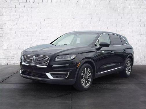2019 Lincoln Nautilus Select