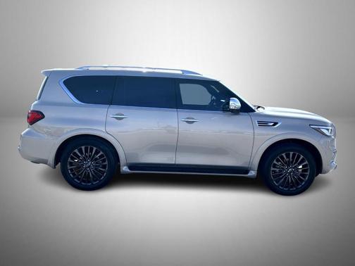 2022 INFINITI QX80 SENSORY