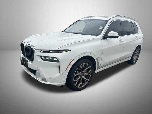 Alpine White 2024 BMW X7 xDrive40i