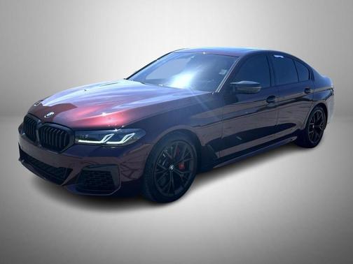 Individual Aventurin Red Metallic 2021 BMW M550 i xDrive