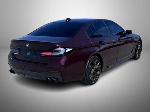 Individual Aventurin Red Metallic 2021 BMW M550 i xDrive