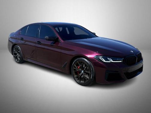 Individual Aventurin Red Metallic 2021 BMW M550 i xDrive