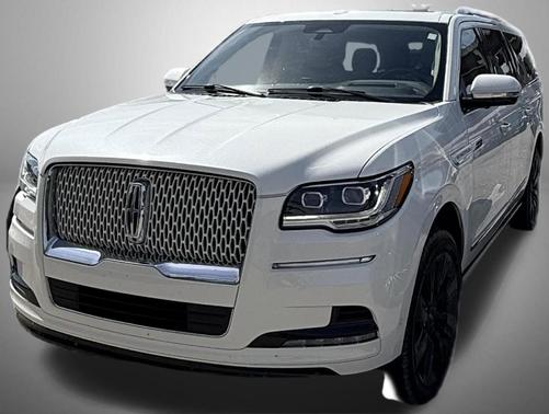 White Metallic 2022 Lincoln Navigator L Reserve