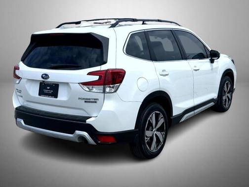 Crystal White Pearl 2020 Subaru Forester Touring