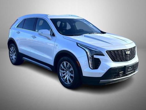2022 Cadillac XT4 Premium Luxury