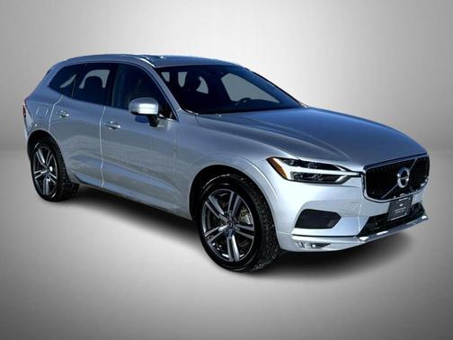 2021 Volvo XC60 T5 Momentum