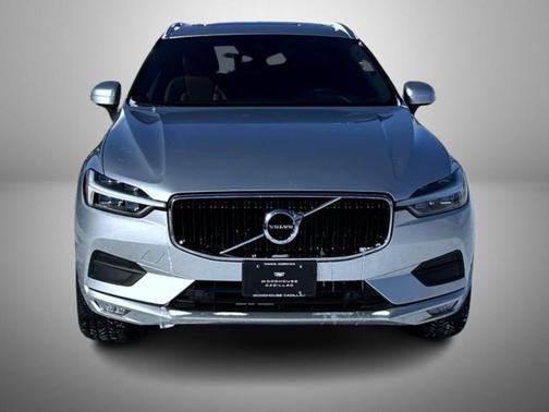 2021 Volvo XC60 T5 Momentum