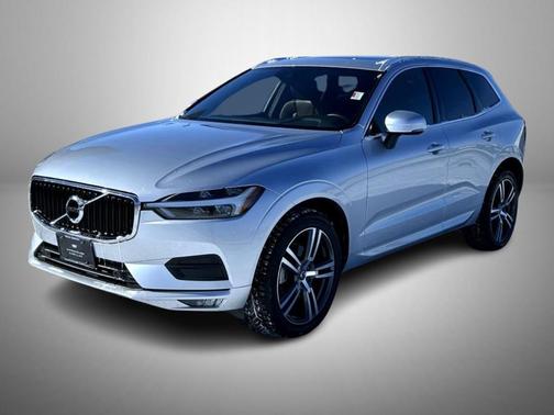2021 Volvo XC60 T5 Momentum