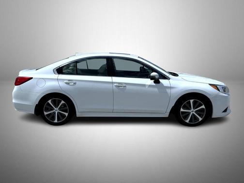 White 2017 Subaru Legacy 2.5i Limited