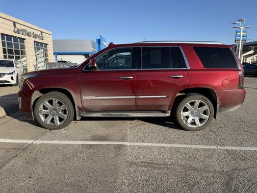 2017 Cadillac Escalade Luxury