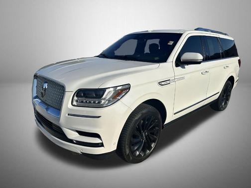 White 2020 Lincoln Navigator Reserve