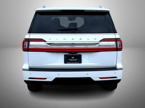 White 2020 Lincoln Navigator Reserve